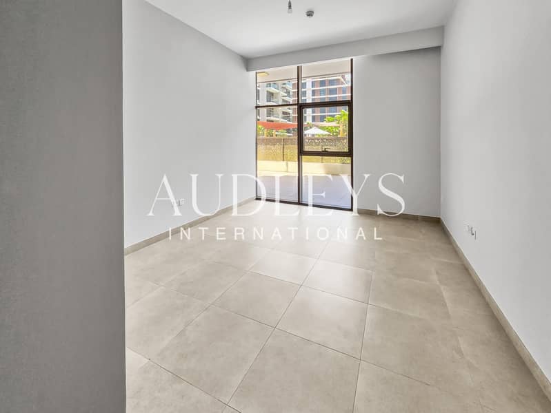 LARGE 1 BEDROOM + GARDEN | Vacant