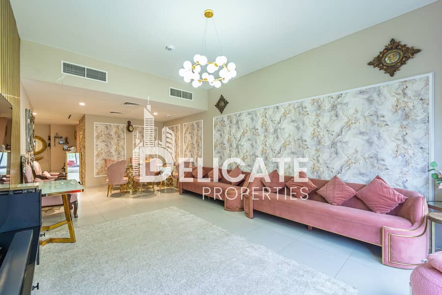 2 Living Room3. jpg