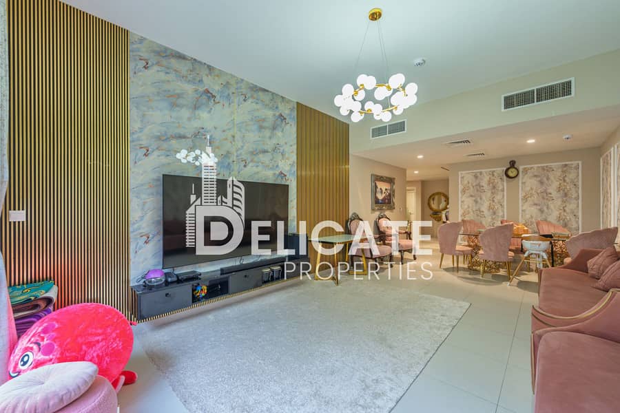 4 Living Room2. jpg
