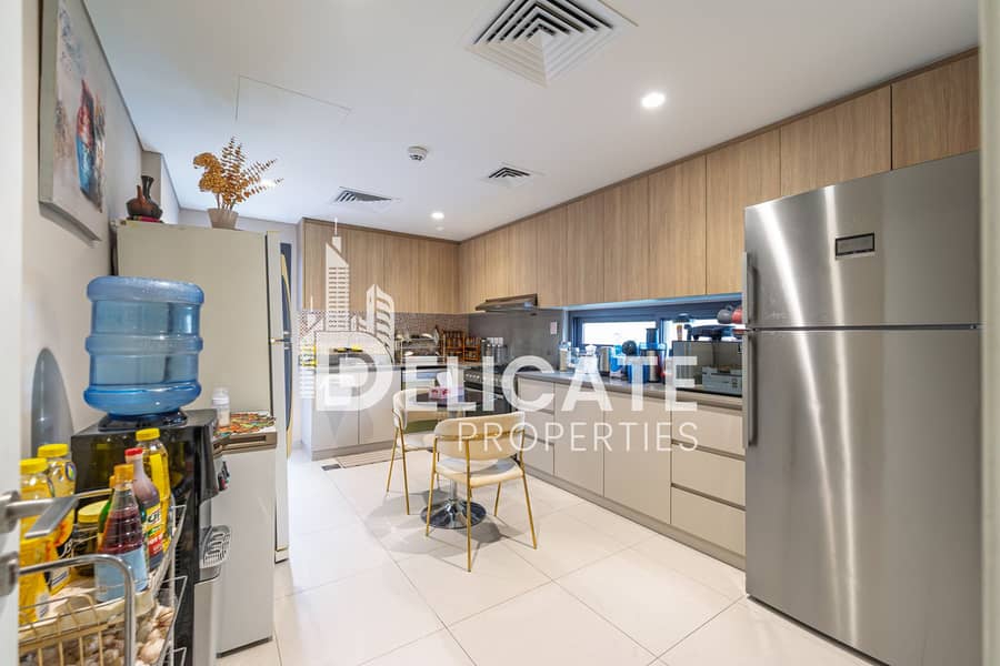7 Kitchen. jpg