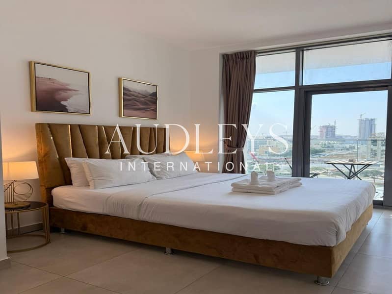 1-Bedroom Apartment | Vacant | Pool View