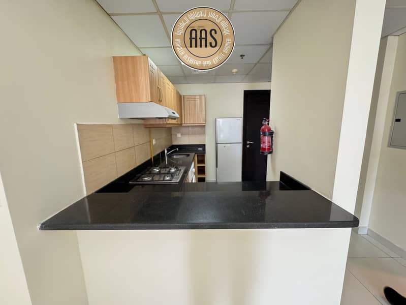 Big apartment 1bhk in 65000 AED call now