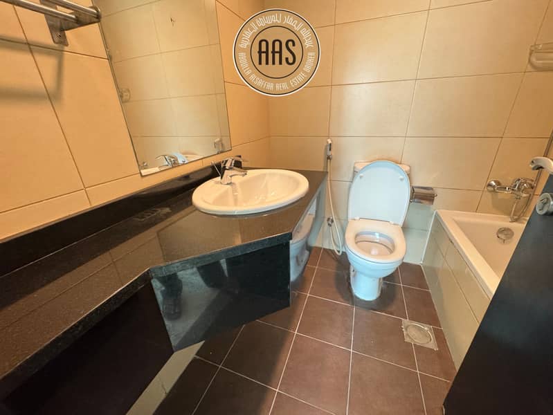 Big apartment 1bhk in 65000 AED call now - Image 8