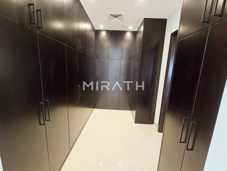 Well-maintaned Villa |Classic Design |Lush Garden - Image 9