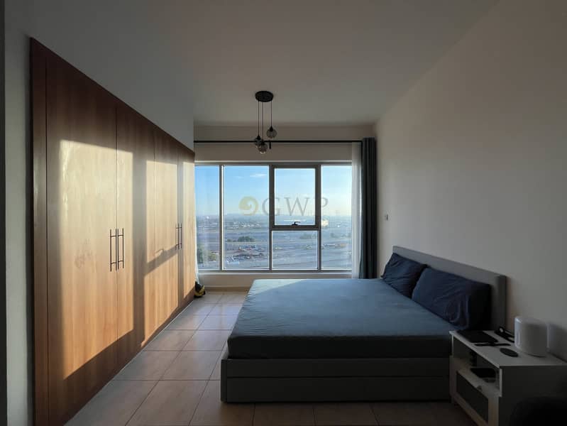 From Jan 1 | Fully Furnished | Lower Floor