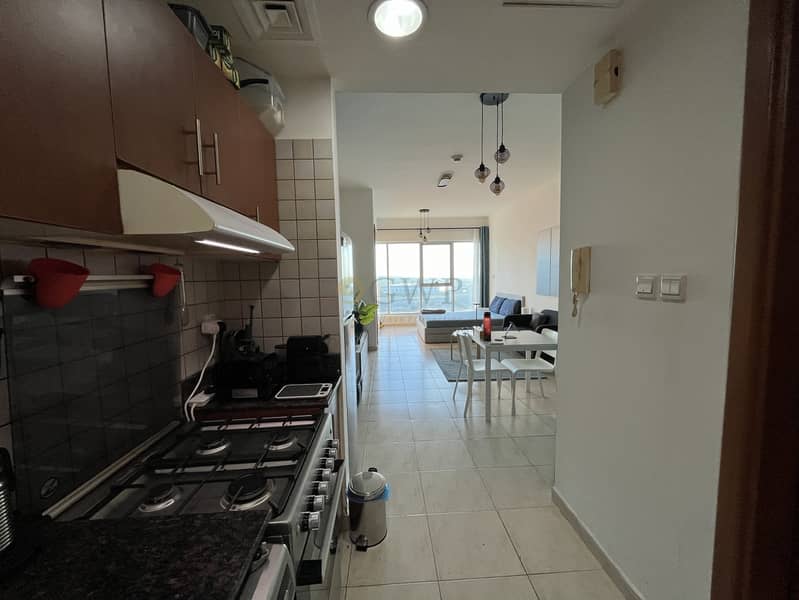 From Jan 1 | Fully Furnished | Lower Floor - Image 11