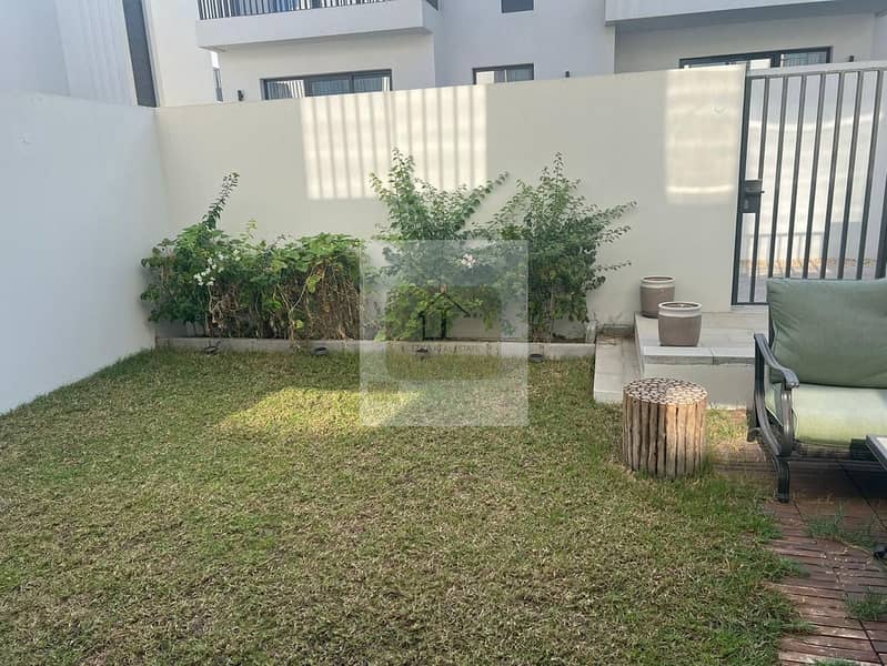 WELL MAINTAINED / SPACIOUS LAYOUT