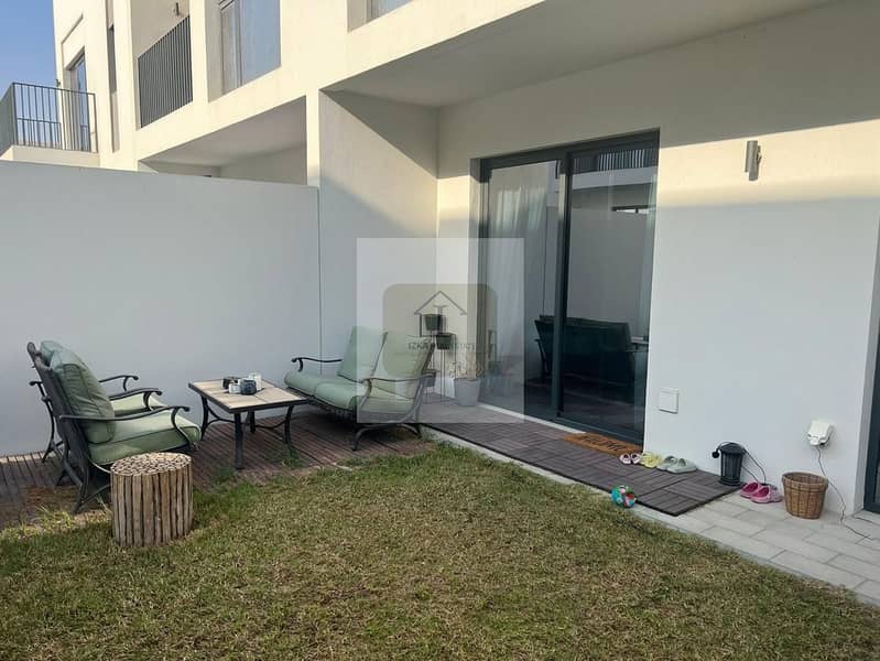 WELL MAINTAINED / SPACIOUS LAYOUT