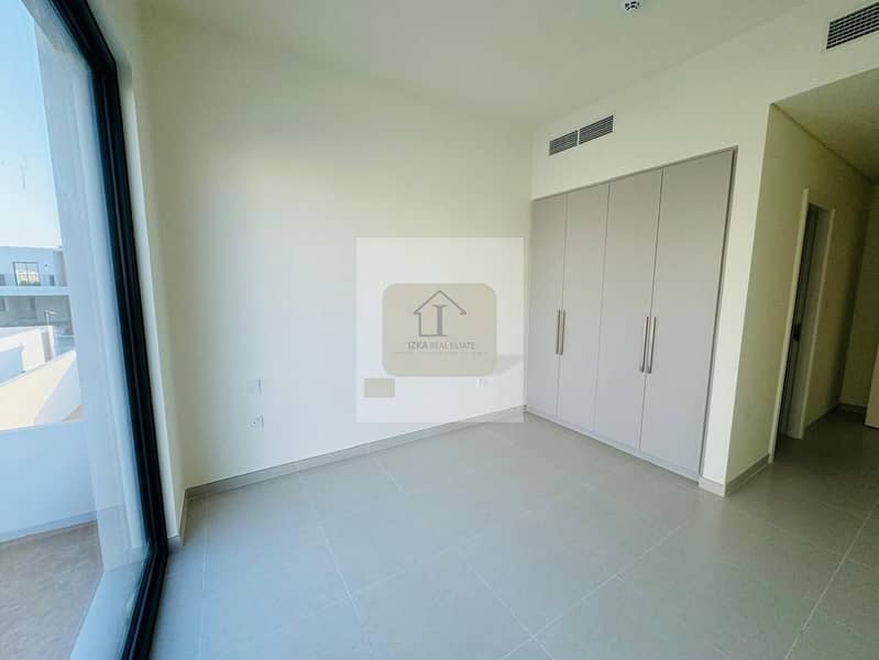 WELL MAINTAINED / SPACIOUS LAYOUT - Image 10