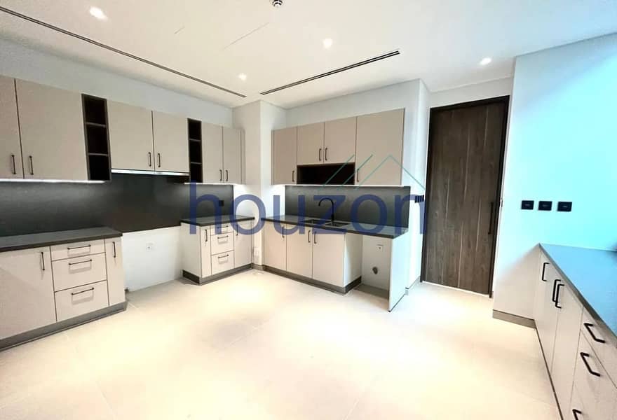 Brand New | Spacious 6BR | Maids Room | Vacant - Image 13