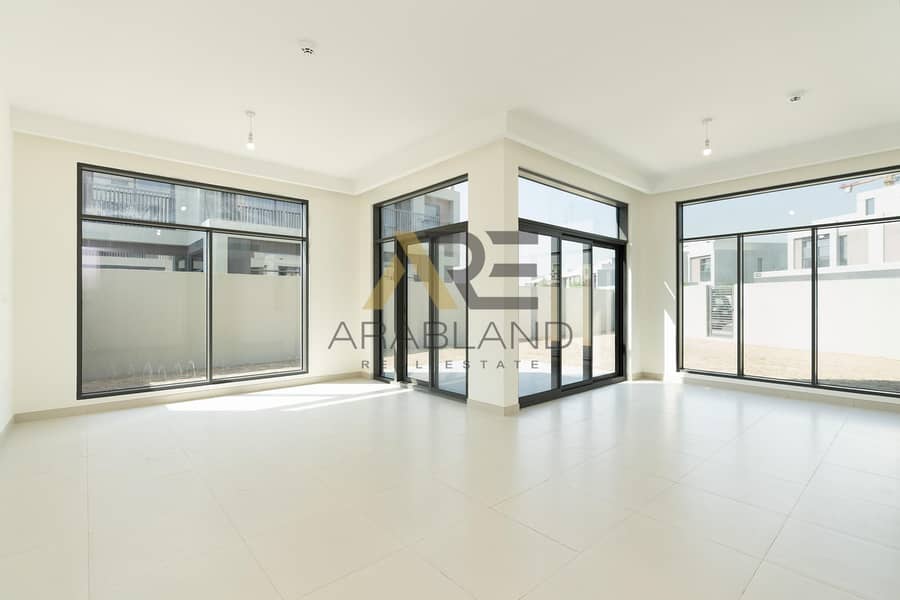 Huge Corner Plot | Modern Villa | Beach Access