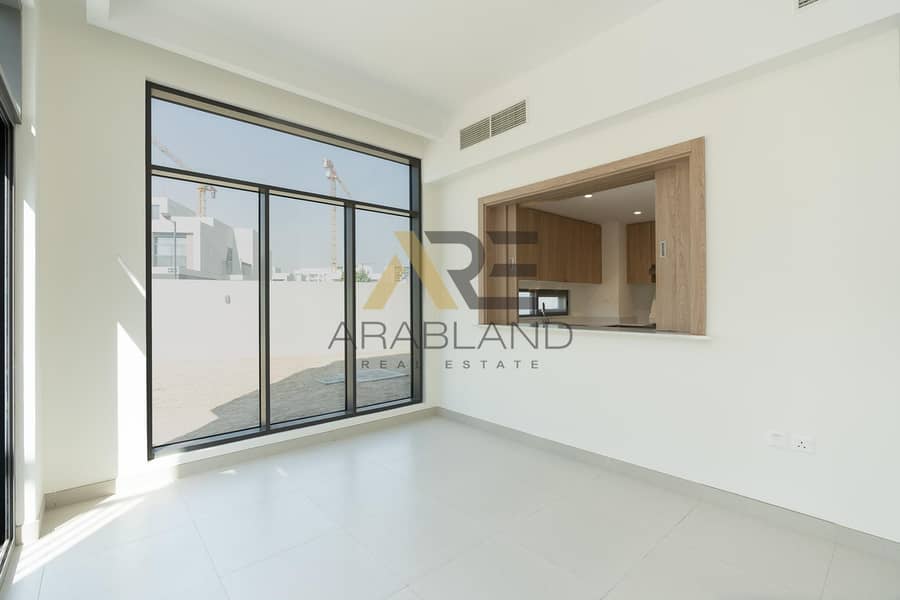 Huge Corner Plot | Modern Villa | Beach Access