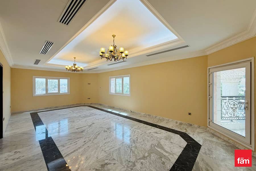 Exclusive | Peaceful Environment | Spacious - Image 9