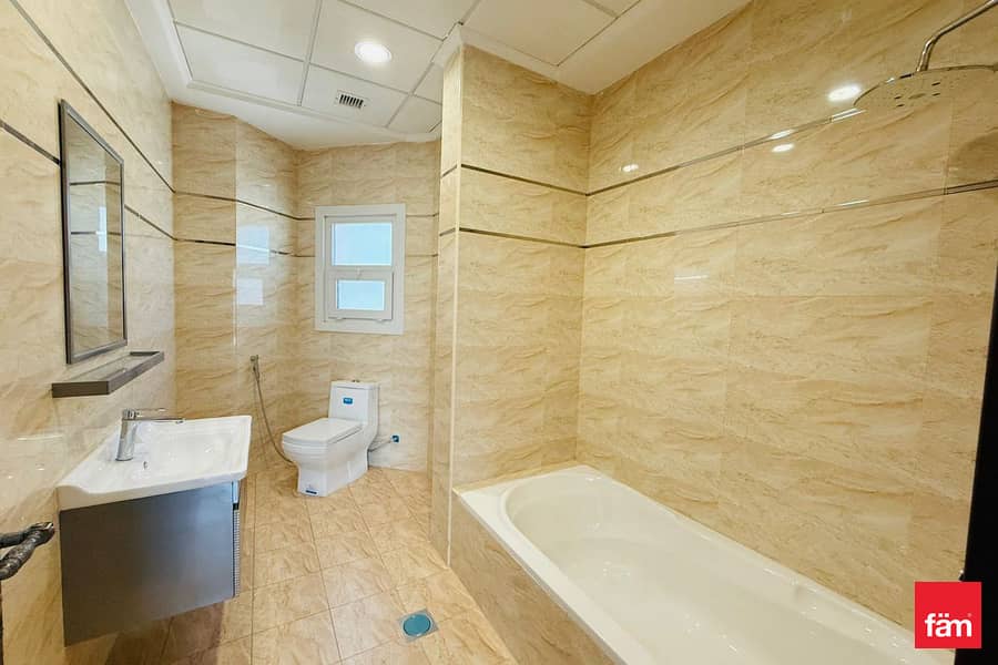 Exclusive | Peaceful Environment | Spacious - Image 15