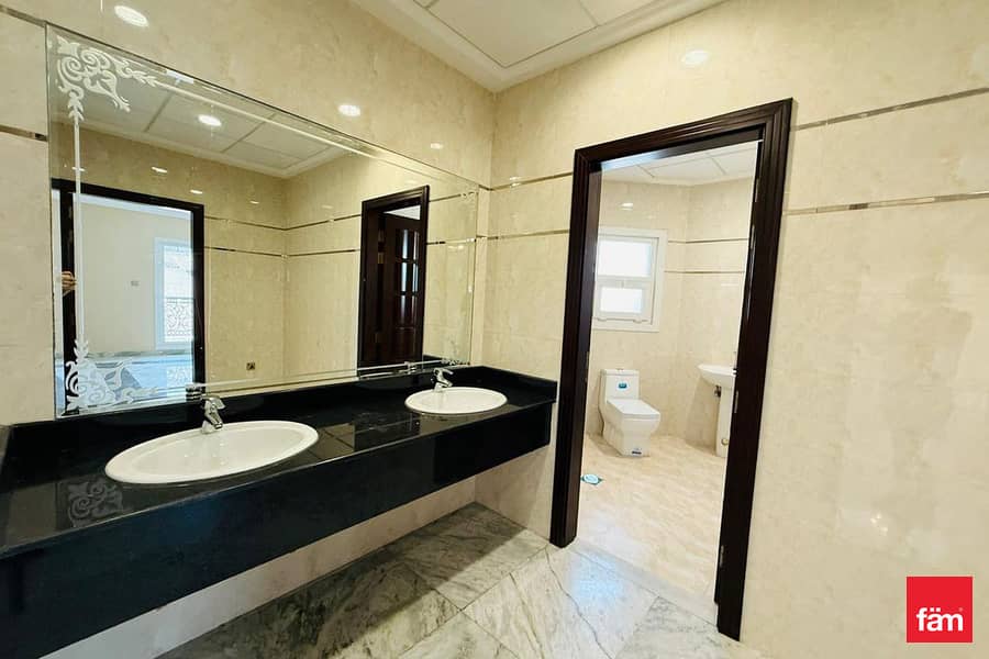 Exclusive | Peaceful Environment | Spacious - Image 16