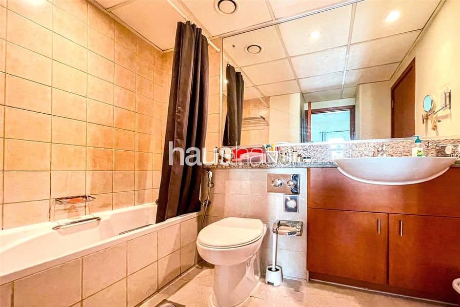 Tenanted | High floor | Internal Street View - Image 8