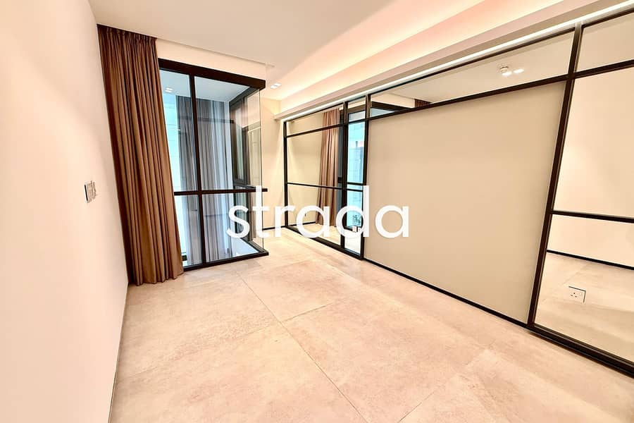 Vacant Jan | Duplex | Pool Facing - Image 8