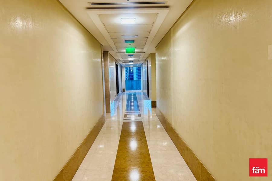 Building 3| 1 BR | Spacious Unit | Top Location - Image 6