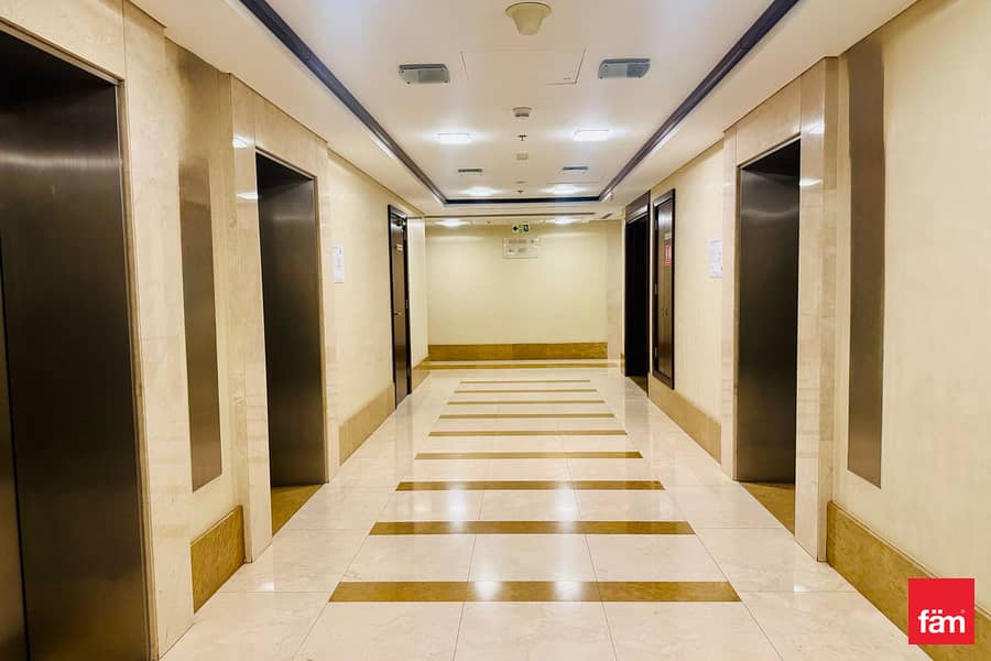 Building 3| 1 BR | Spacious Unit | Top Location - Image 11