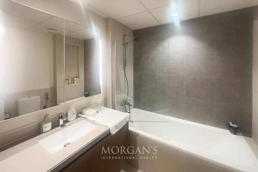 Furnished 3BR | Private Garden | Urbana - Image 10