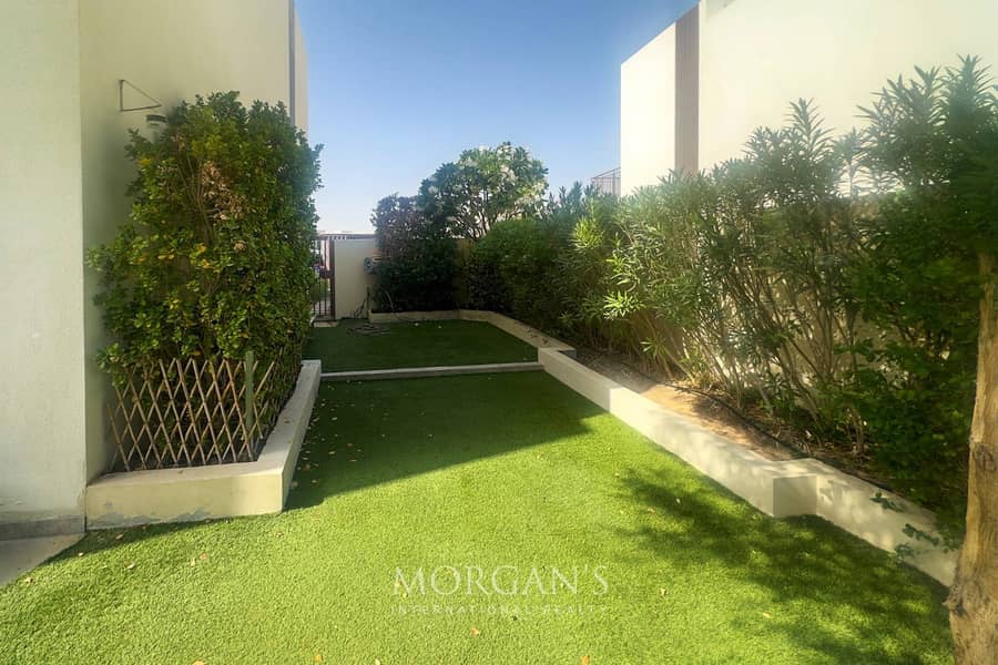 Furnished 3BR | Private Garden | Urbana - Image 12