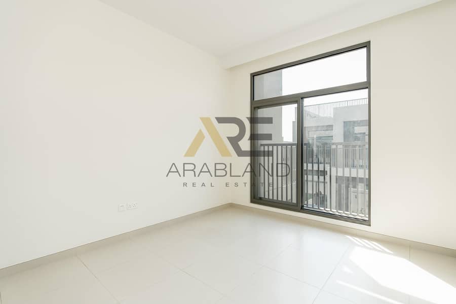 Spacious | Vacant | Ready to Move - Image 9