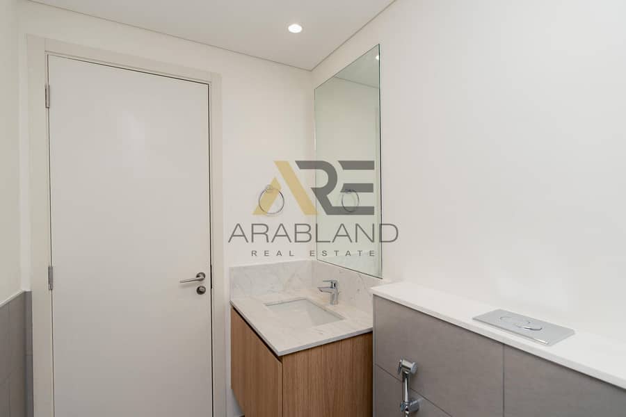 Spacious | Vacant | Ready to Move - Image 11