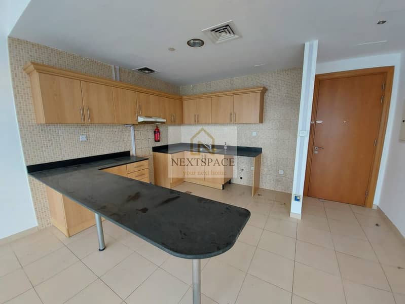2 bedroom | lake View | Business Bay - Image 19