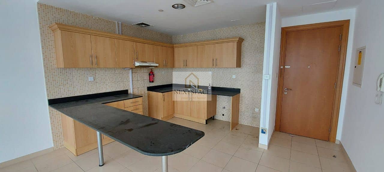 2 bedroom | lake View | Business Bay - Image 20