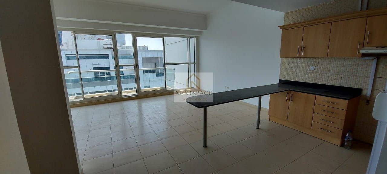 2 bedroom | lake View | Business Bay - Image 22