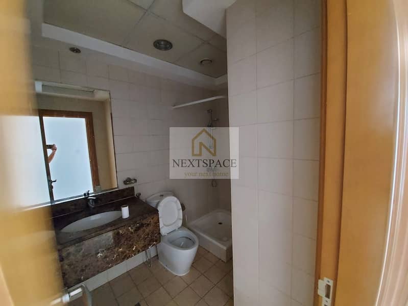 2 bedroom | lake View | Business Bay - Image 23