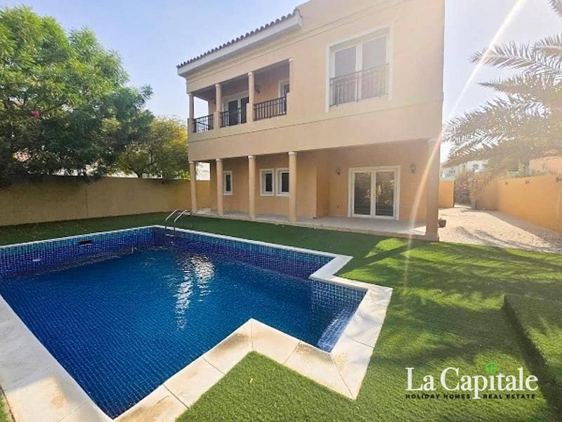 Ready to Move | Close to entrance | Private Pool