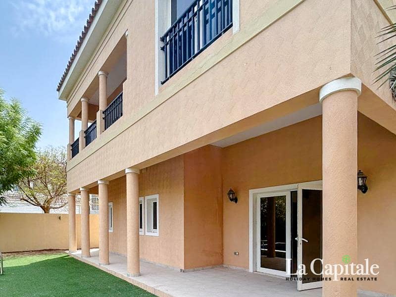 Ready to Move | Close to entrance | Private Pool