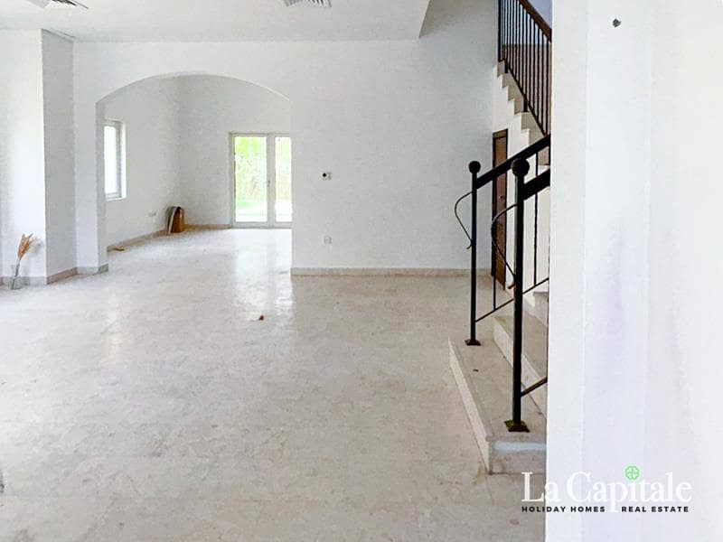 Ready to Move | Close to entrance | Private Pool