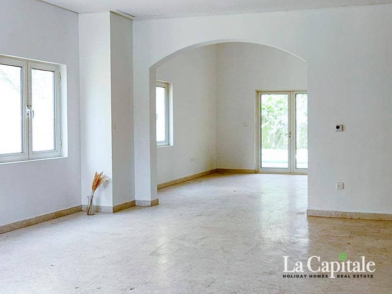 Ready to Move | Close to entrance | Private Pool