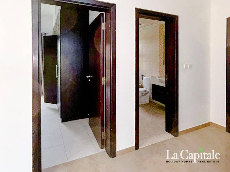 Ready to Move | Close to entrance | Private Pool - Image 11