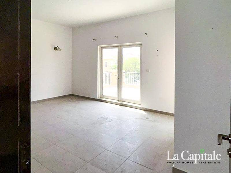 Ready to Move | Close to entrance | Private Pool - Image 13