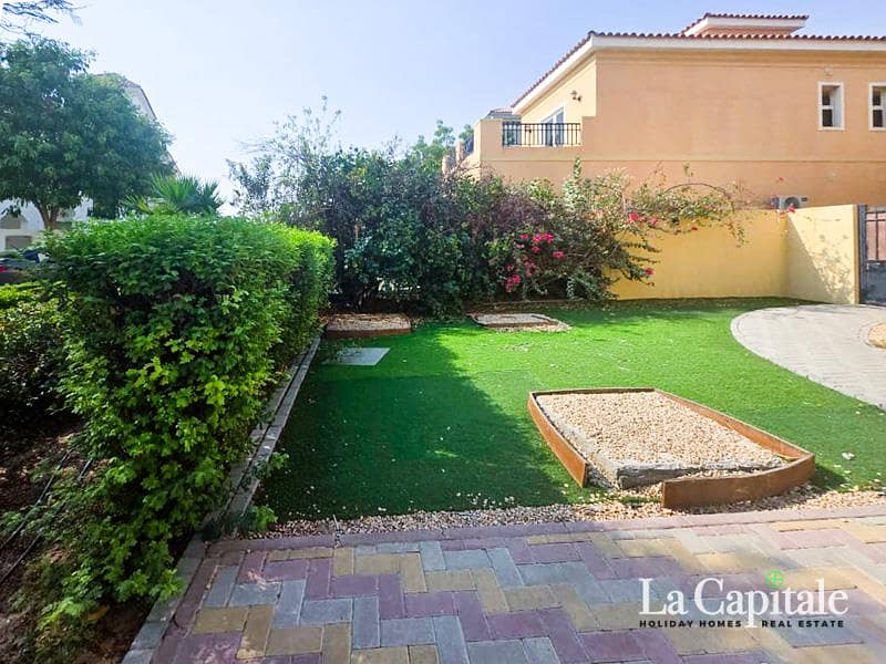 Ready to Move | Close to entrance | Private Pool - Image 20