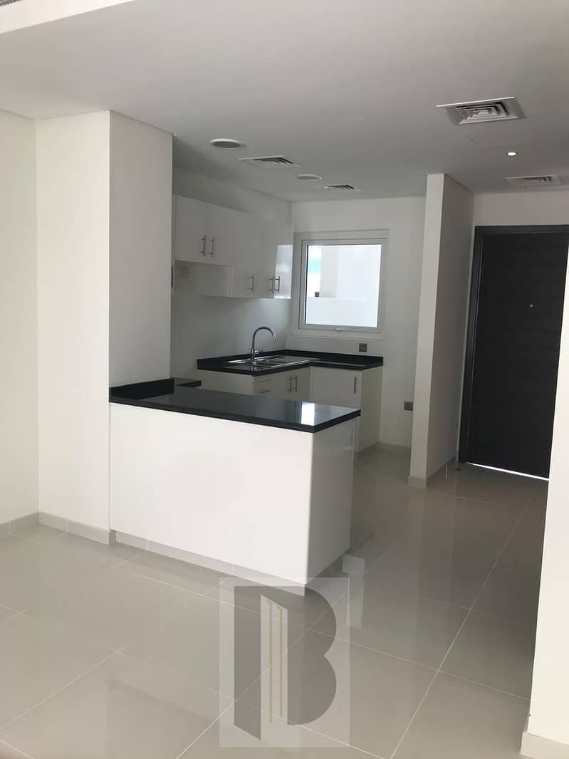 Genuine Listing | 3BR Villa for Rent | Un-Furnished | Private Garden | 2 Parking | (Akoya Oxygen)