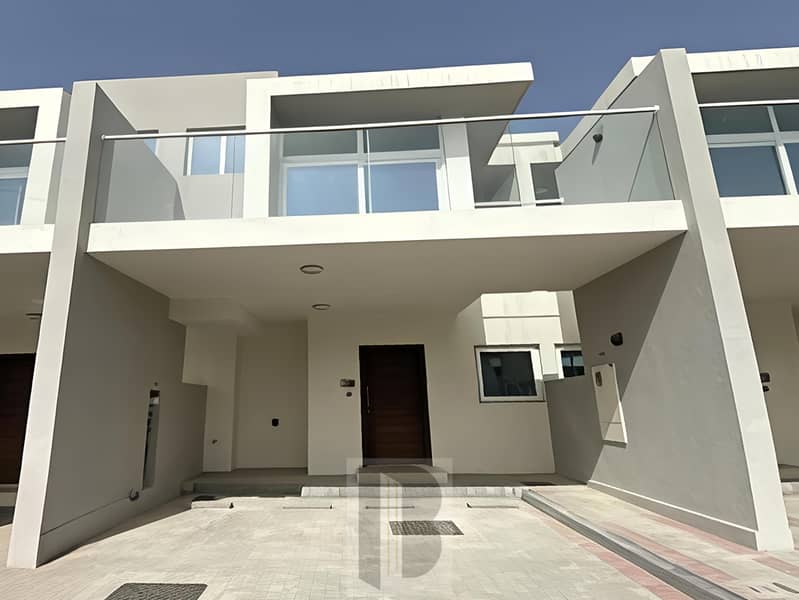 Genuine Listing | 3BR Villa for Rent | Un-Furnished | Private Garden | 2 Parking | (Akoya Oxygen)