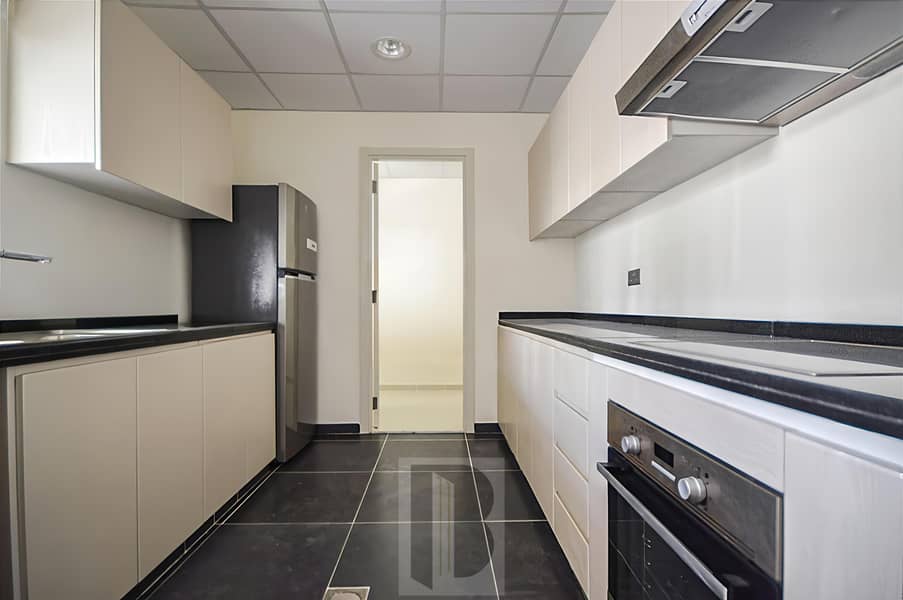 Genuine Listing | 3BR Villa for Rent | Un-Furnished | Private Garden | 2 Parking | (Akoya Oxygen) - Image 6