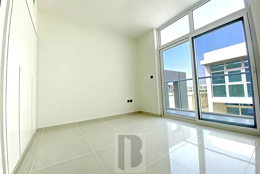 Genuine Listing | 3BR Villa for Rent | Un-Furnished | Private Garden | 2 Parking | (Akoya Oxygen) - Image 10