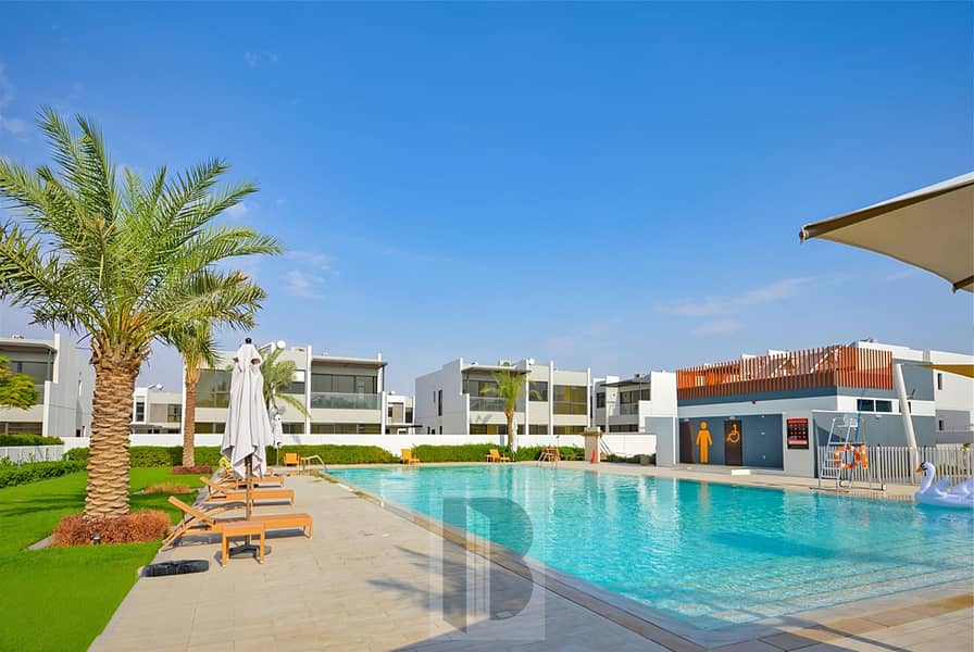 Genuine Listing | 3BR Villa for Rent | Un-Furnished | Private Garden | 2 Parking | (Akoya Oxygen) - Image 12