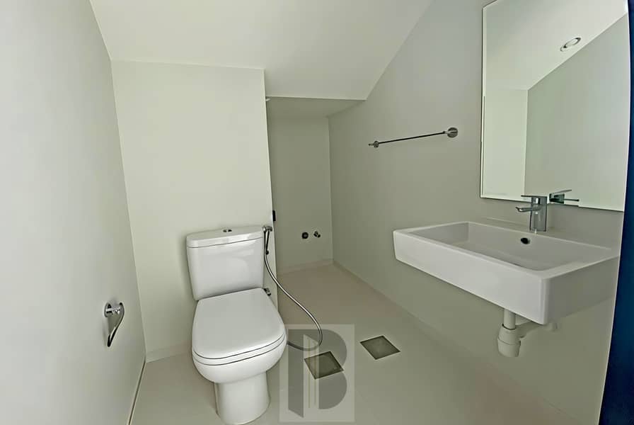 Genuine Listing | 3BR Villa for Rent | Un-Furnished | Private Garden | 2 Parking | (Akoya Oxygen) - Image 20