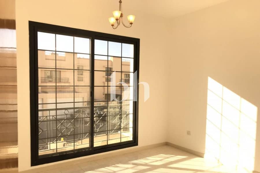 Cozy Townhouse I Private Garden | Maids Room - Image 7