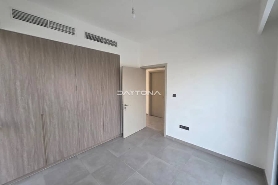 SINGLE ROW | CORNER TOWNHOUSE | HUGE BALCONY - Image 7