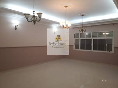 Beautiful 6 BR | Private Yard | Nice Location ! Beautiful 6 BR | Private Yard | Nice Location !