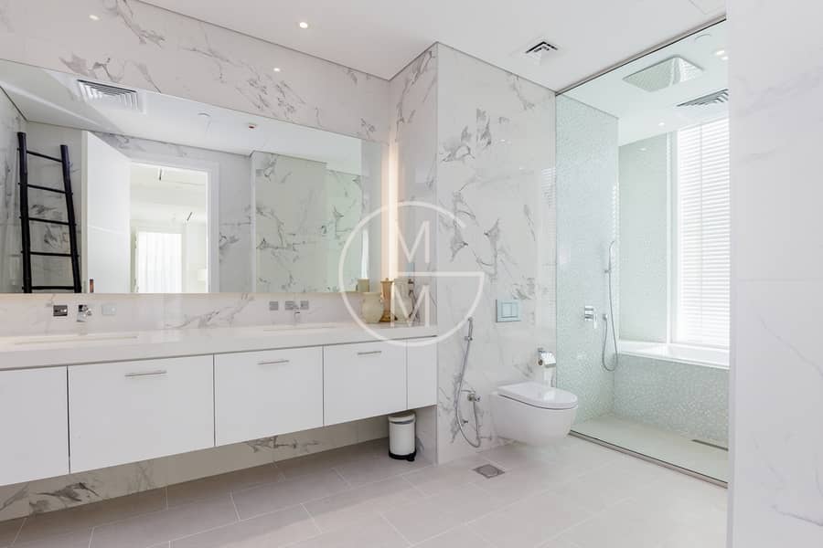 Exclusive | Ultra Rare 4 Bed Sky Villa - Image 19