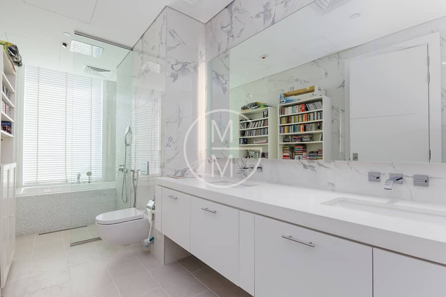 Exclusive | Ultra Rare 4 Bed Sky Villa - Image 21