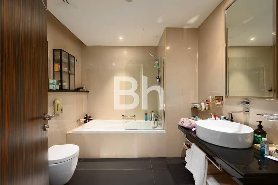 Elegant 2 BR | Bonnington Tower | Prime Location - Image 15